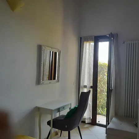 Pia Apartment Contignano