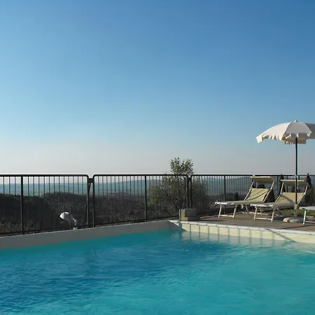 Pia Apartment *